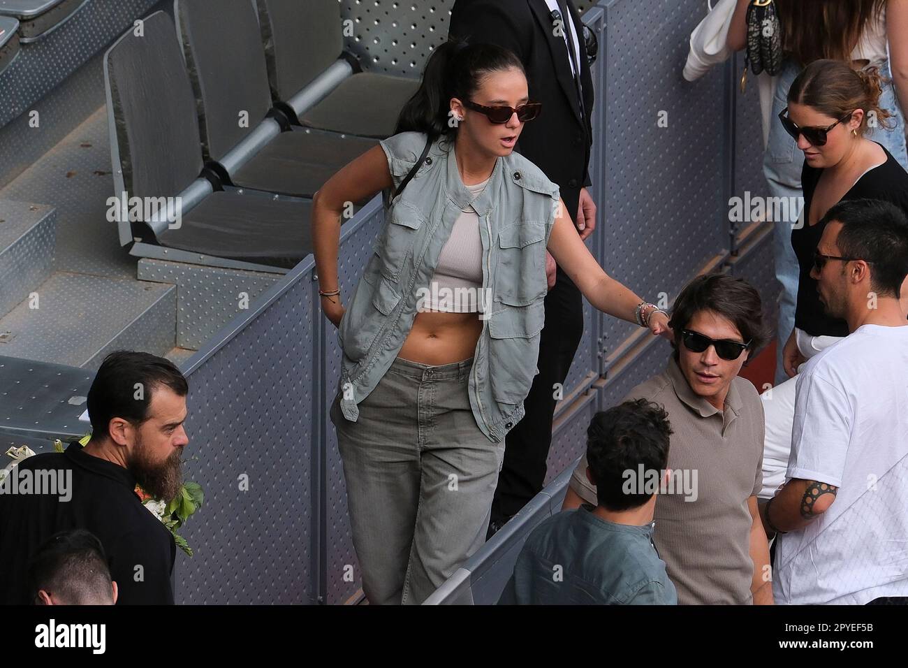 Madrid, Spagna. 03rd maggio, 2022. Victoria Federica de Marichalar y Borbón (C) partecipa alla partita di Carlos Alcaraz di Spagna durante il Mutua Madrid Open allo stadio la Caja Magica di Madrid. Credit: SOPA Images Limited/Alamy Live News Foto Stock