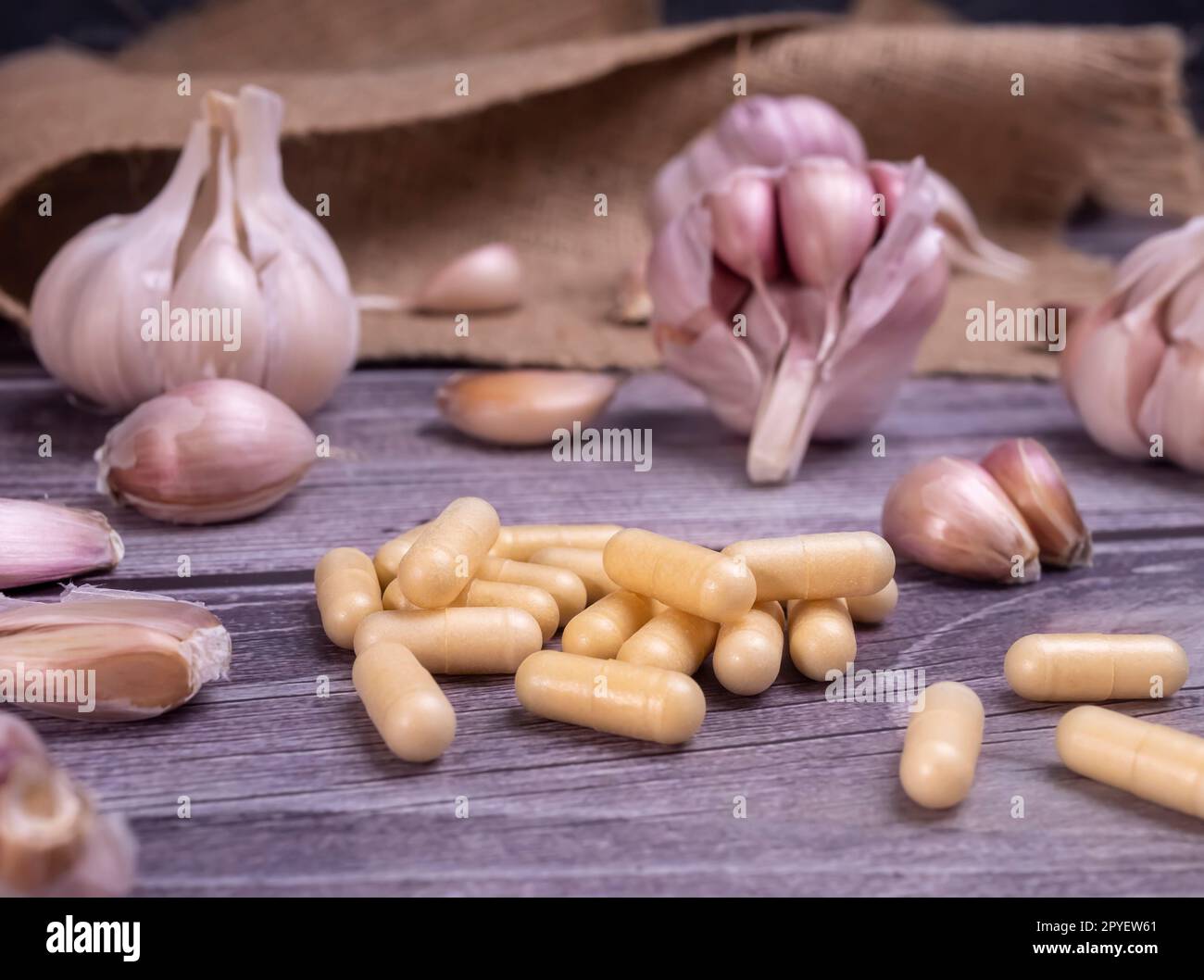 Integratori di capsule di aglio per la salute del sistema immunitario Foto Stock