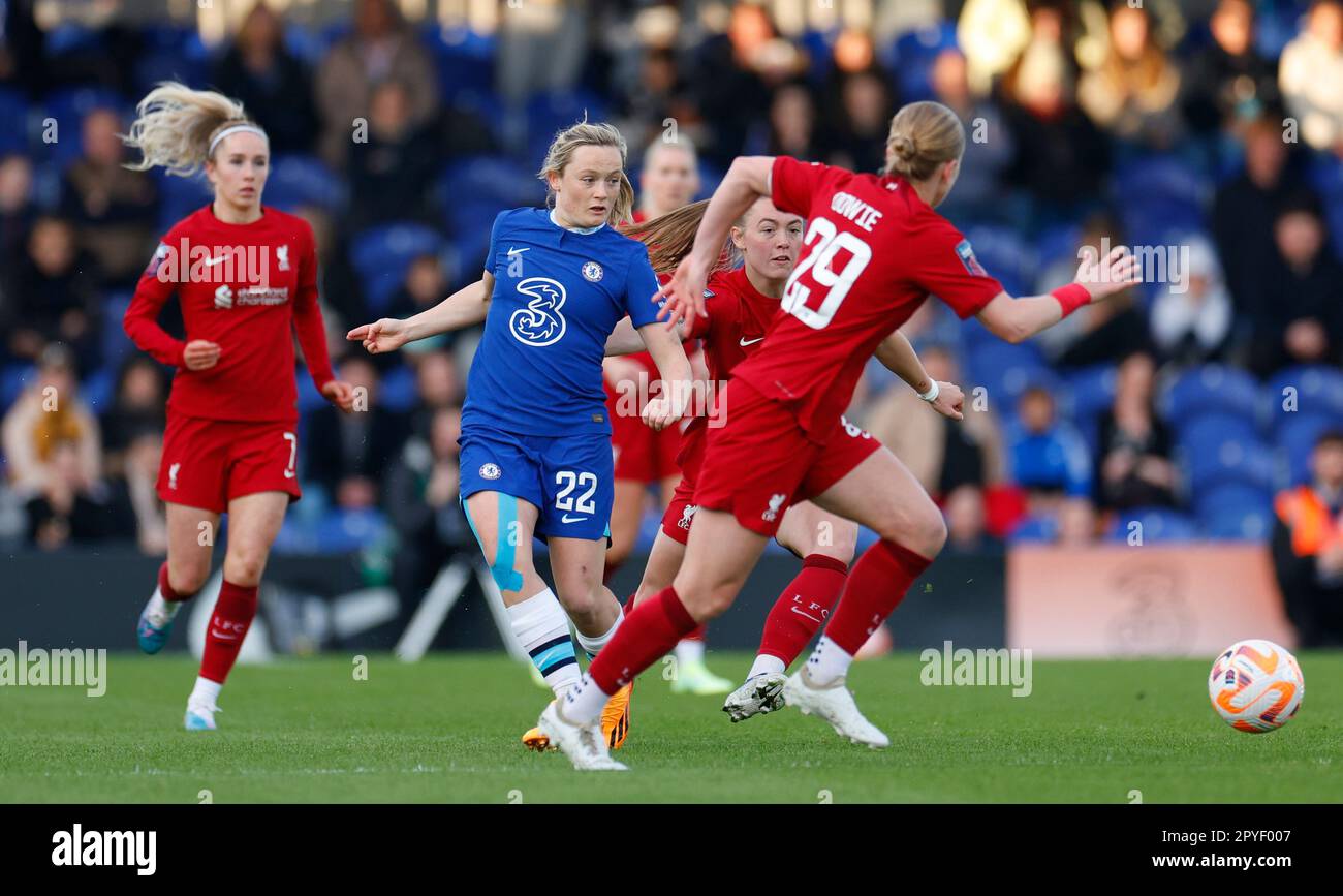 Londra, Regno Unito. 03rd maggio, 2023. Londra, Inghilterra, 3rd 2023 maggio: Erin Cuthbert (22 Chelsea) passa la palla durante la Barclays fa Women's Super League tra Chelsea e Liverpool a Kingsmeadow a Londra, Inghilterra. (James Whitehead/SPP) Credit: SPP Sport Press Photo. /Alamy Live News Foto Stock