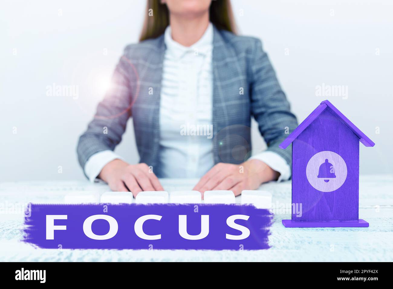 Messa a fuoco concettuale della visualizzazione. L'idea di business indica la qualità di avere o produrre una definizione visiva chiara Foto Stock