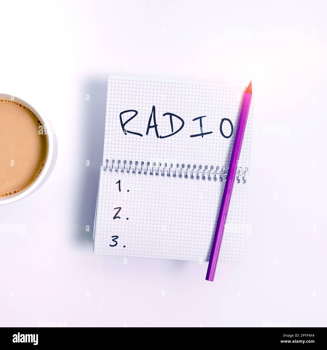 Scrittura visualizzazione testo radio. Approccio aziendale trasmissione ricezione onde elettromagnetiche che trasportano messaggi sonori Foto Stock