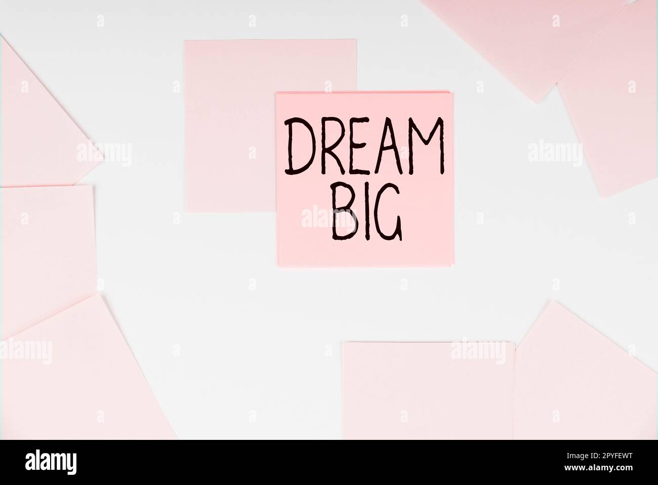 Visualizzazione concettuale Dream Big. Panoramica aziendale per pensare a qualcosa di alto valore che si desidera raggiungere Foto Stock