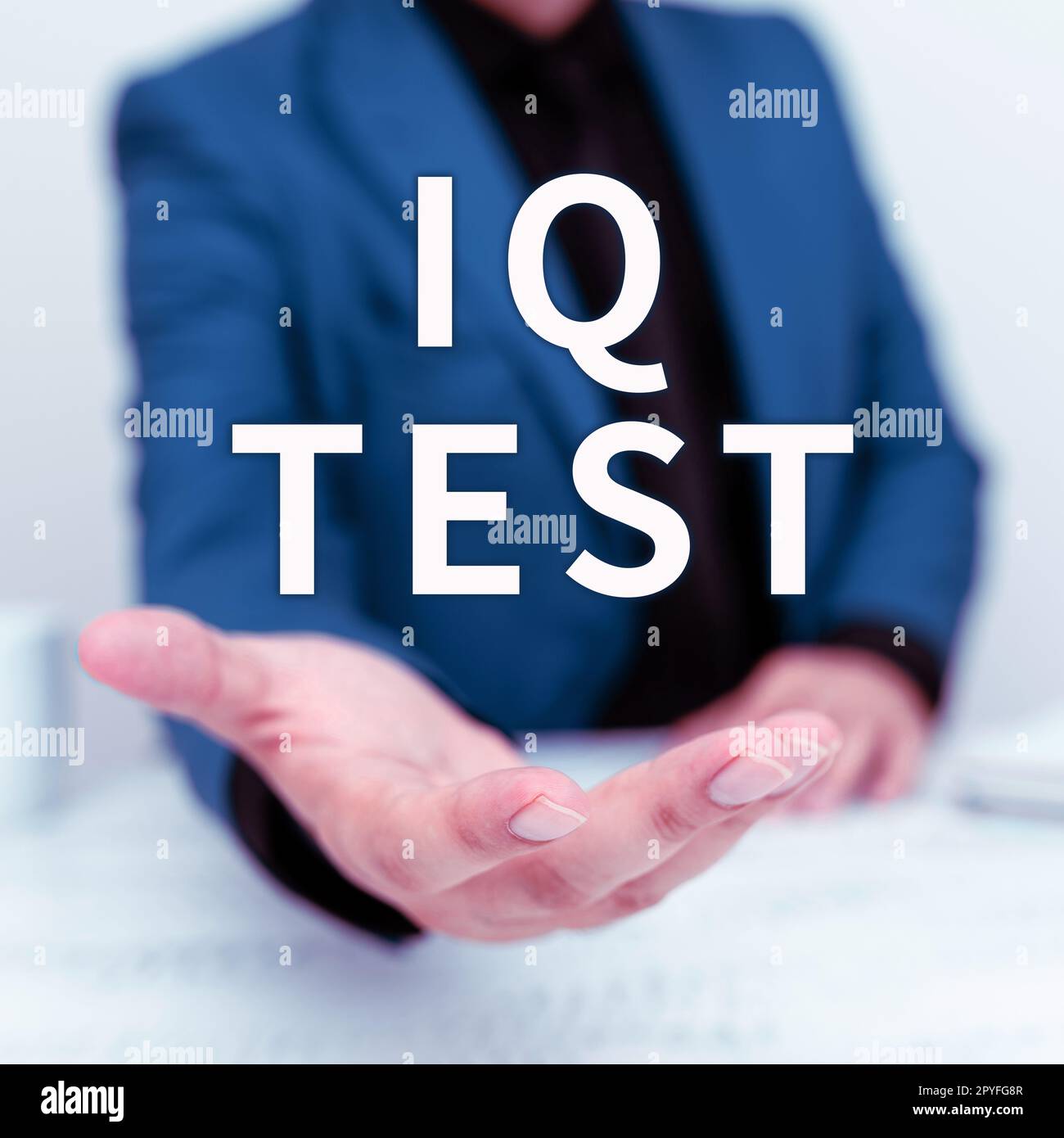 Ispirazione che mostra il test Sign IQ. Vetrina aziendale tentativo di misurare la vostra capacità cognitiva valutare l'intelligenza umana Foto Stock