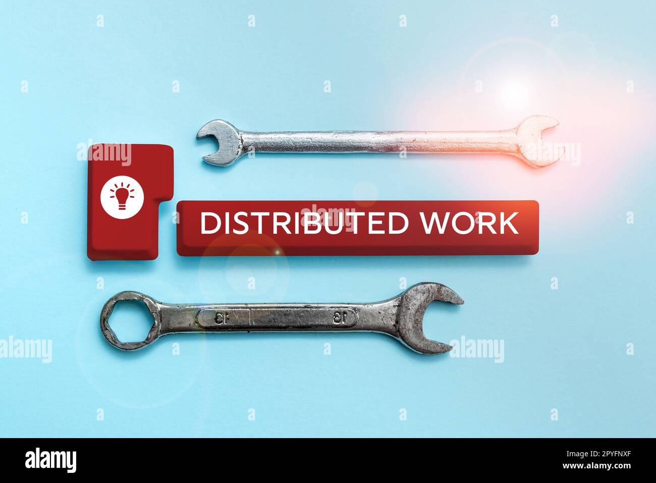 Visualizzazione concettuale lavoro distribuito. Panoramica aziendale praticata dalle aziende che utilizzano strutture di rete Foto Stock