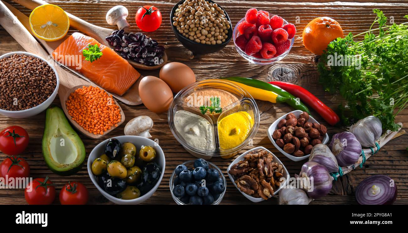 Ingredienti di una dieta sana che mantiene la salute generale Foto Stock