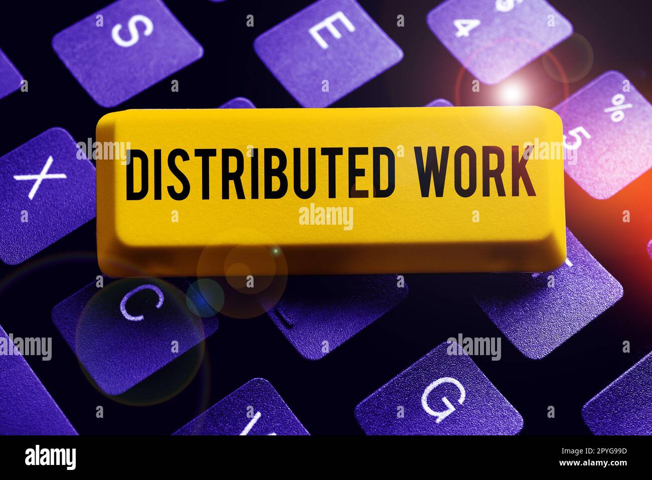 Scrittura a mano testo distribuito lavoro. Approccio aziendale adottato dalle aziende che utilizzano strutture di rete Foto Stock