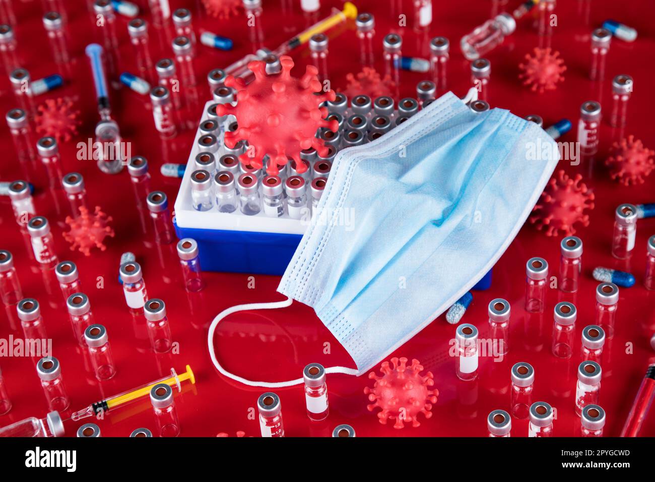 Maschera medica per la protezione contro il virus della corona, sfondo pandemico della SARS Foto Stock