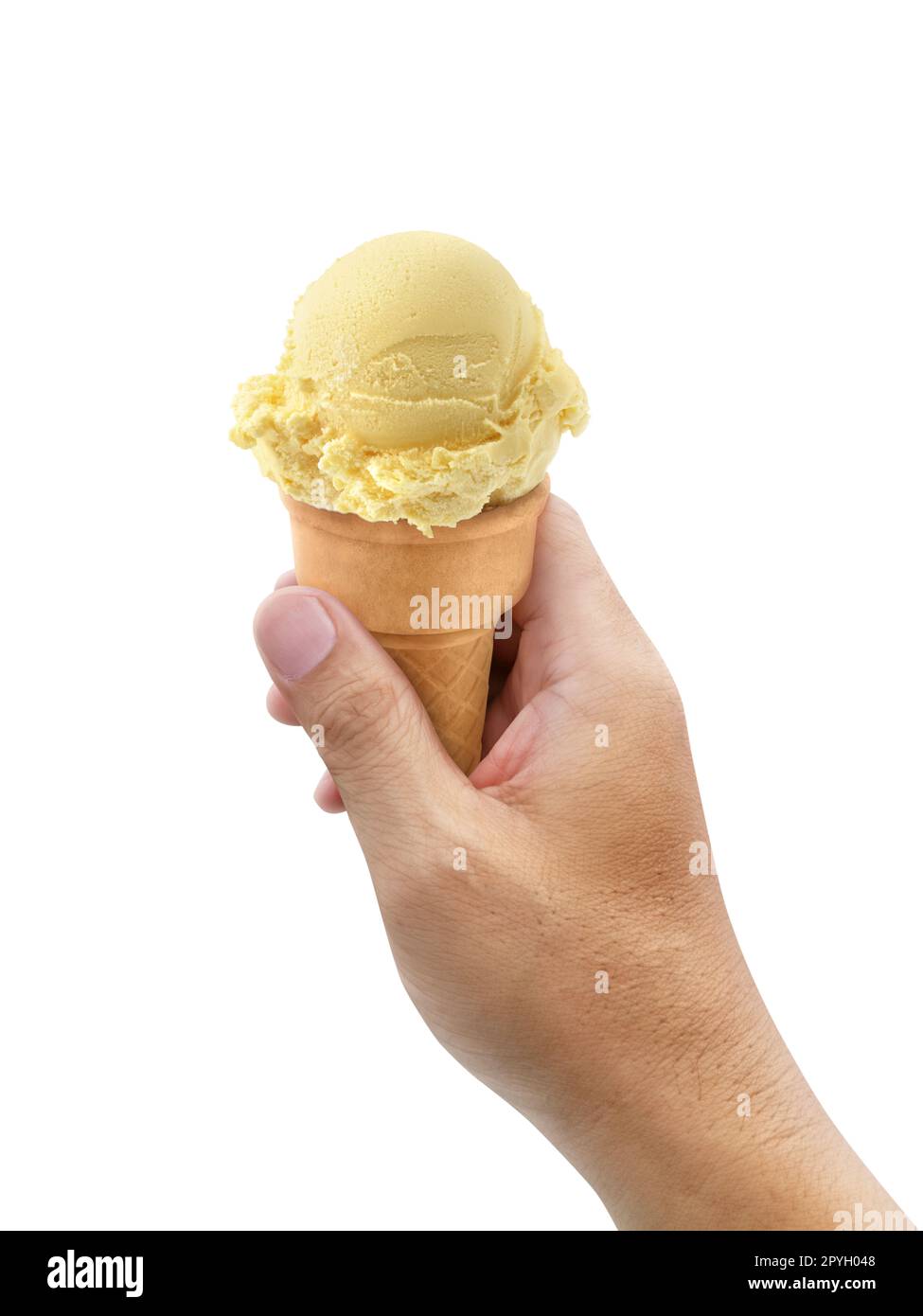 Una mano dell'uomo che tiene un cono del gelato su uno sfondo bianco Foto Stock