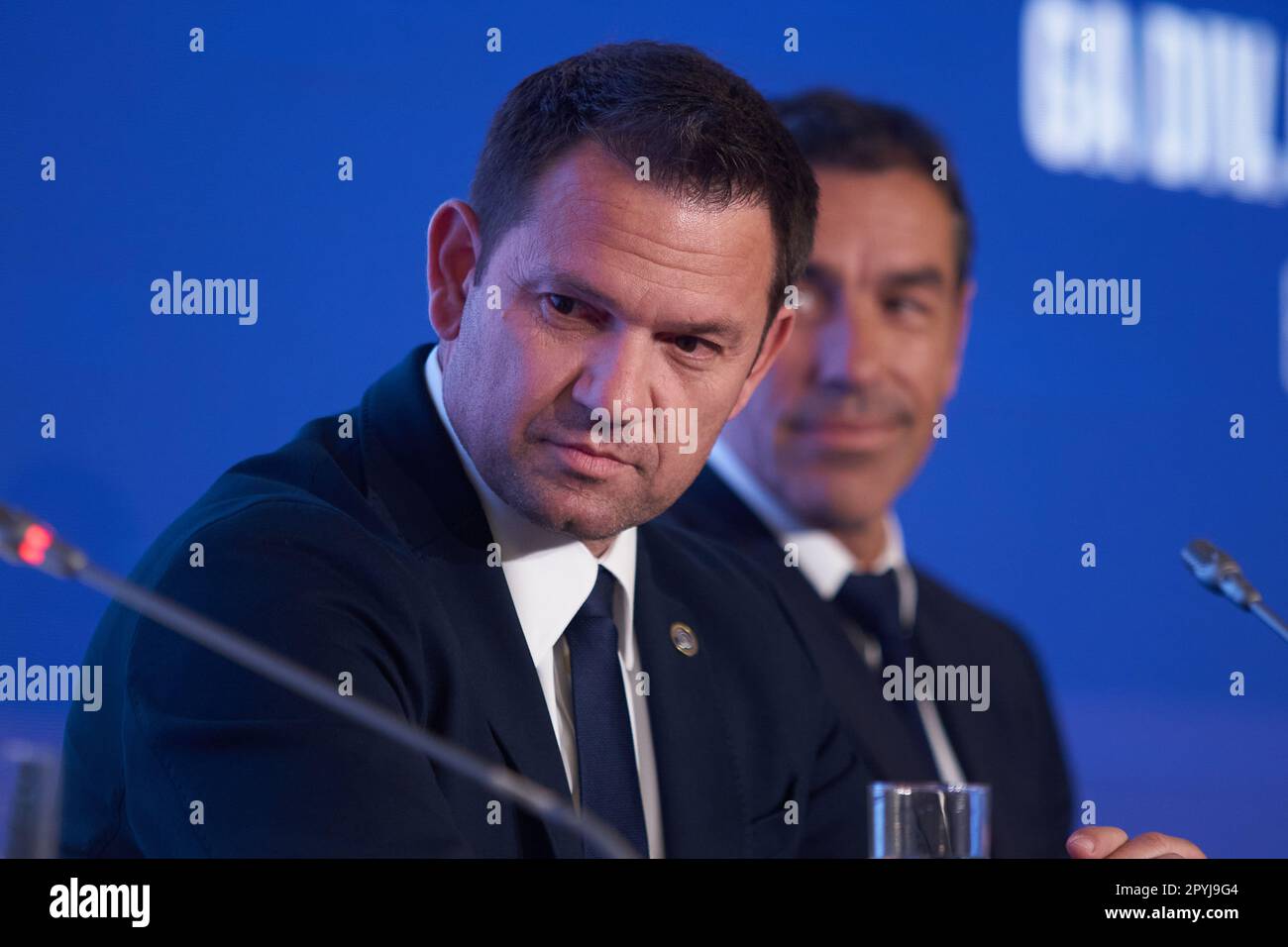 Bucarest, Romania. 3rd maggio 2023: Spyros Neofytides, ex calciatore professionista cipriota FIFPRO Europe membro del consiglio di amministrazione e presidente esecutivo del PASP Cipro, partecipa alla conferenza stampa sulla partita di calcio di beneficenza 'Mihai Nesu Gala' tra la squadra delle ex stelle della squadra rumena e una squadra europea della Divisione FIFPRO Europe, a Bucarest. Foto Stock