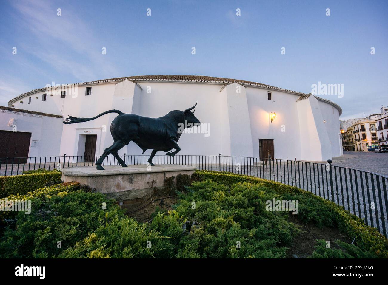 Plaza de Toros de Ronda, propiedad de la Real Maestranza de Caballería de Ronda Ronda ,provincia de MálagaAndalucia, Spagna Foto Stock