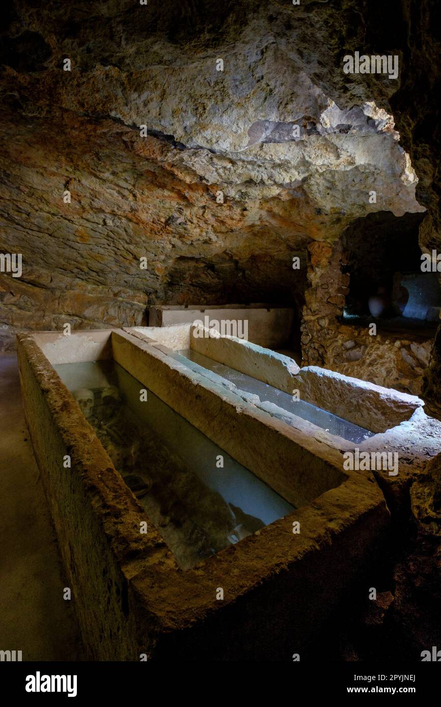 Hipogeo, Necrópolis púnica de Puig des Molins, Museo Arqueológico de Ibiza y Formentera, Patrimonio de la humanidad "Ibiza, biodiversidad y cultura", Foto Stock