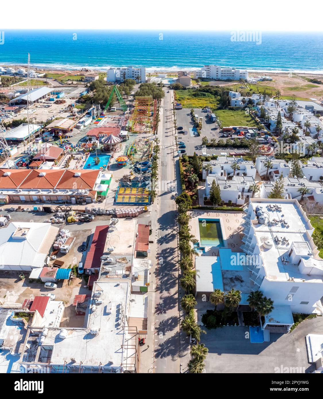 Vista aerea del paesaggio urbano di Ayia Napa. Distretto di Famagosta, Cipro Foto Stock