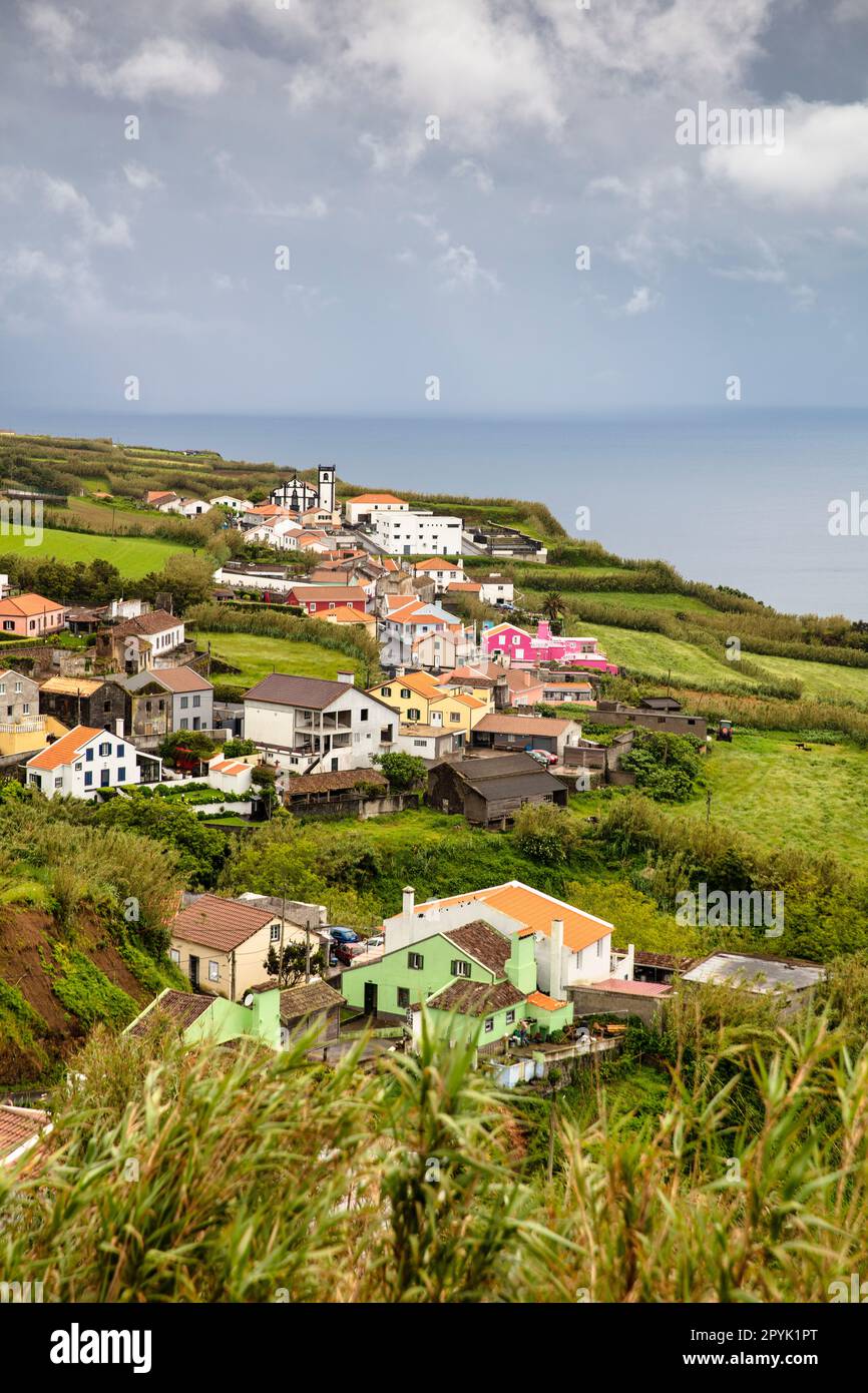Portogallo, Azzorre, Isola di Sao Miguel, villaggio di Outeiro da Ponta. Foto Stock