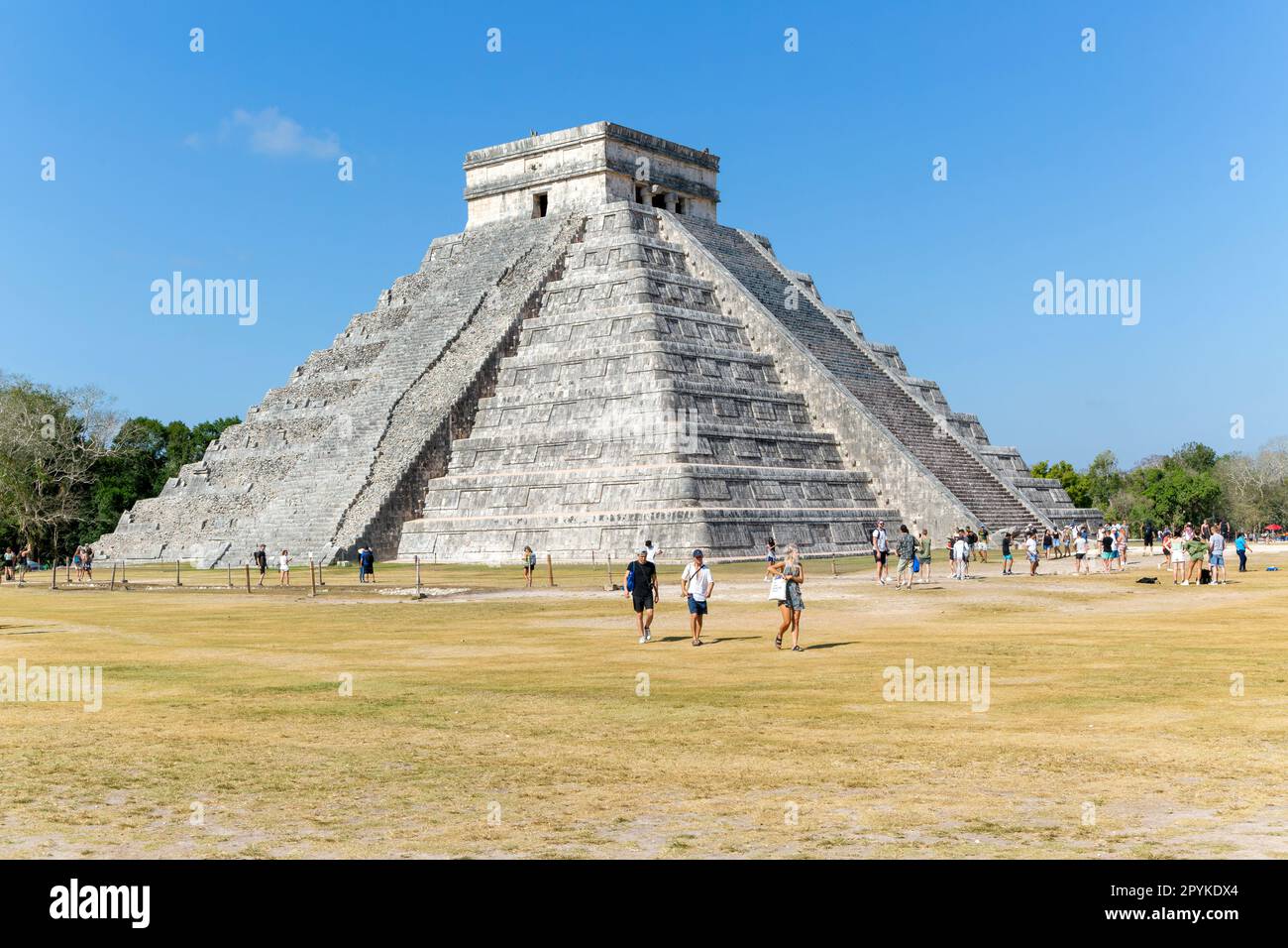 Tempio di Kukulkan El Castillo piramide, Chichen Itzá rovine Maya, Yucatan, Messico Foto Stock