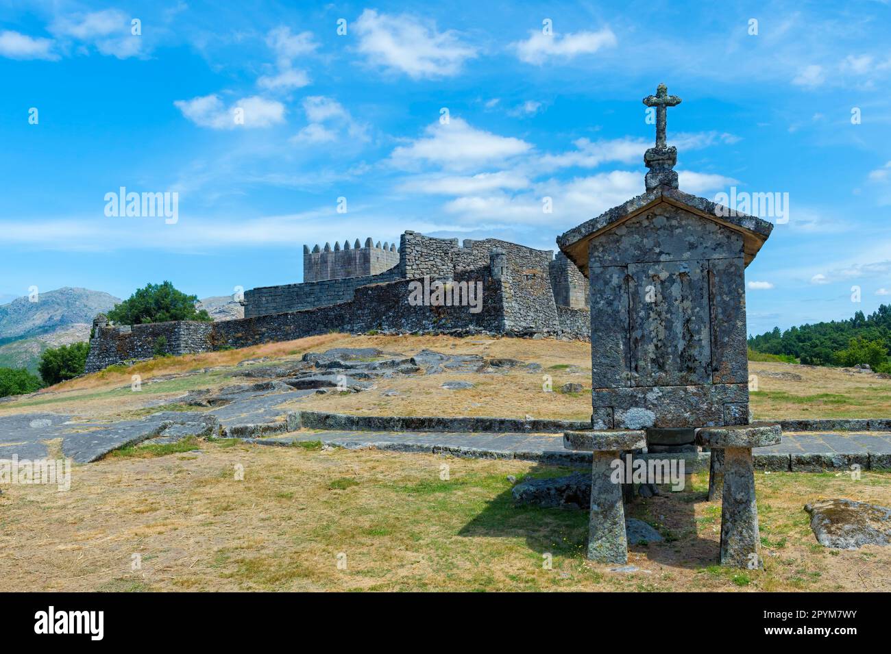 Espigueiros Tradizionale, Granary, Lindoso, Parco Nazionale Peneda Geres, Provincia Minho, Portogallo Foto Stock