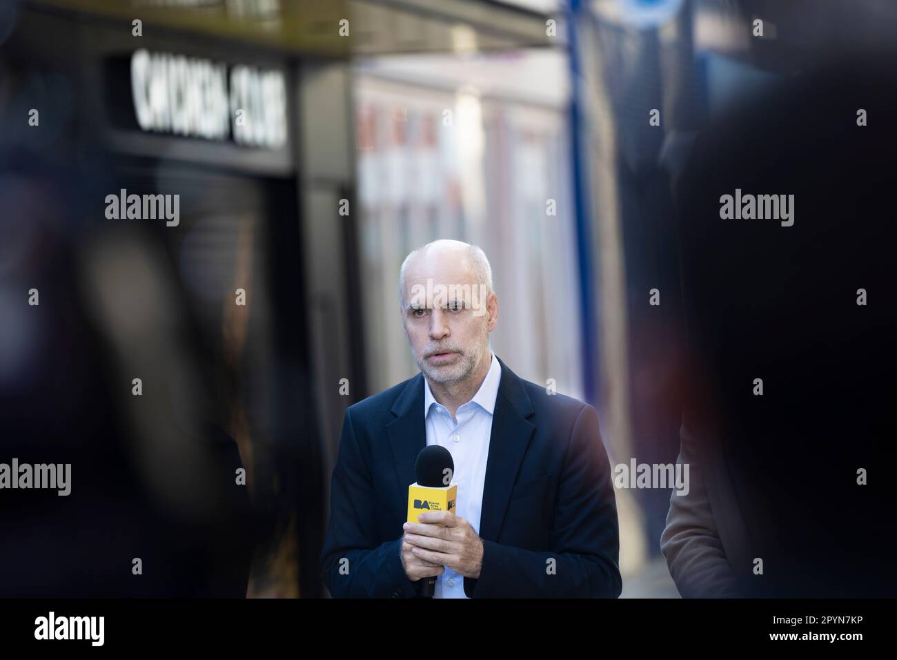 Buenos Aires, Argentina. 4th maggio, 2023. L'attuale capo del governo comunale e pre-candidato per la presidenza dello spazio politico della Propuesta Republicana (Pro), Horacio Rodríguez Larreta, ha annunciato nuove misure di sgravio fiscale. (Credit: Esteban Osorio/Alamy Live News) Foto Stock