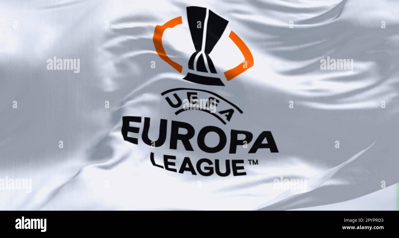 Budapest, HU, aprile 2023: Dettaglio della bandiera della UEFA Europa League che sbatte. Europa League è un concorso annuale di squadre di calcio per club europei. IO Foto Stock