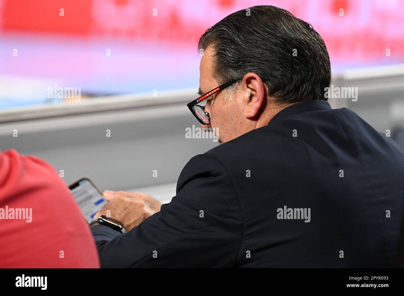 Civitanova Marche, Italia. 04th maggio, 2023. Ferdinando De Giorgi (commissario tecnico della squadra italiana di pallavolo maschile) durante Play Off - Final - Cucine Lube Civitanova vs ITAS Trentino, Volley Serie Italiana A Men Superleague Championship a Civitanova Marche, Italy, Maggio 04 2023 Credit: Independent Photo Agency/Alamy Live News Foto Stock