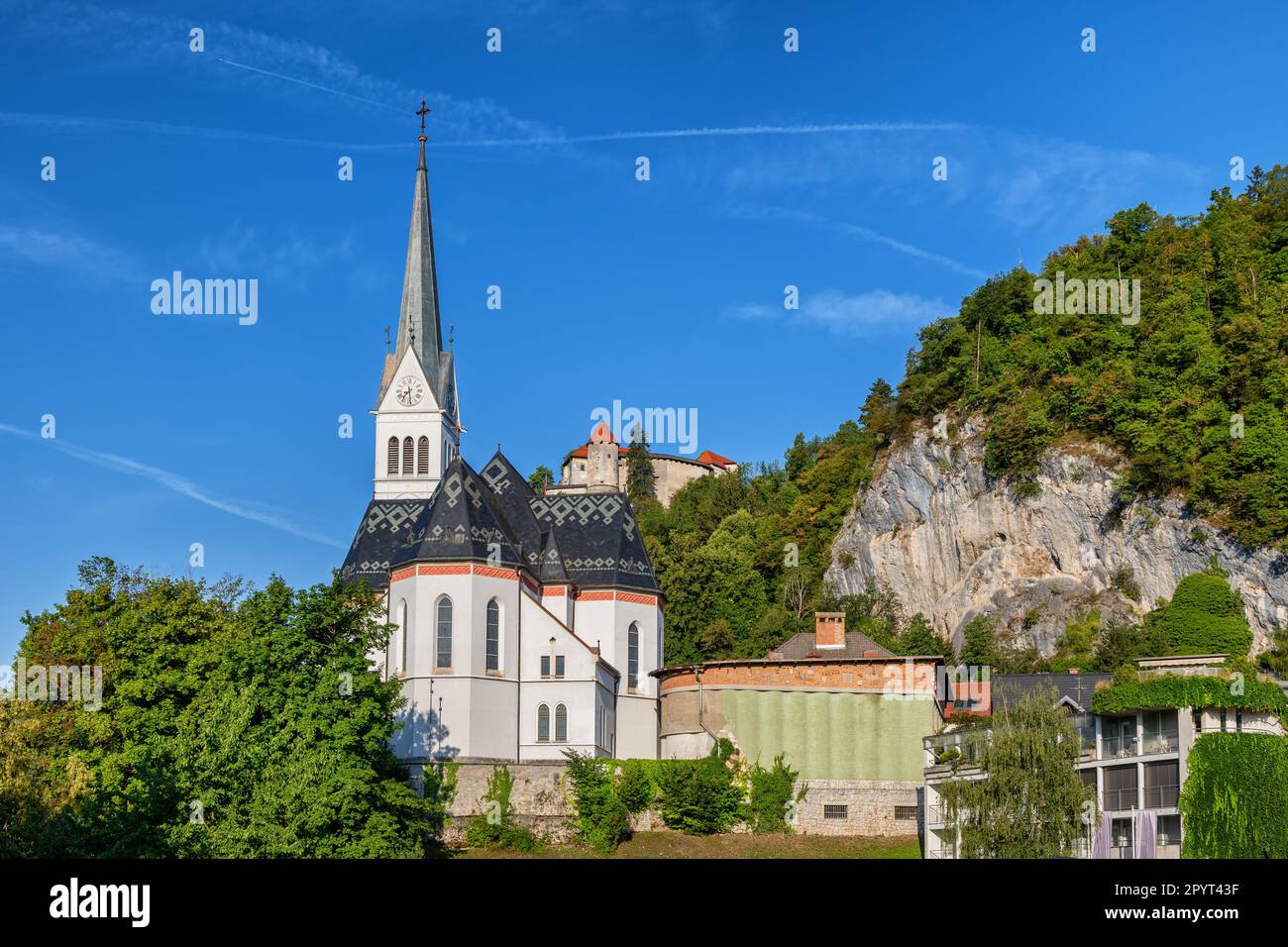 Chiesa di San Martino a Bled, Slovenia. Chiesa parrocchiale neogotica del 1905. Foto Stock