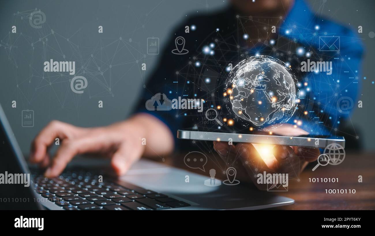 Analisi dei big data e concetto di business intelligence. Persona aziendale in possesso di una connessione di rete globale. Composizione del punto e della linea della mappa mondiale di globa Foto Stock