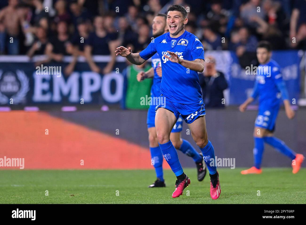Empoli, Italia. 04th maggio, 2023. Nicolo Cambiaghi (Empoli FC) festeggia dopo aver segnato un gol durante l'Empoli FC vs Bologna FC, campionato italiano di calcio Serie A match in Empoli, Italy, May 04 2023 Credit: Independent Photo Agency/Alamy Live News Foto Stock