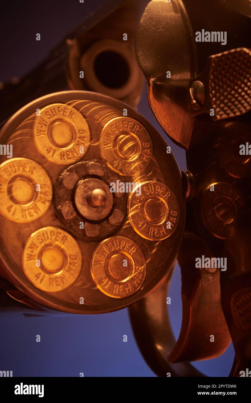 .41 Magnum, revolver, cilindro e proiettili Foto Stock