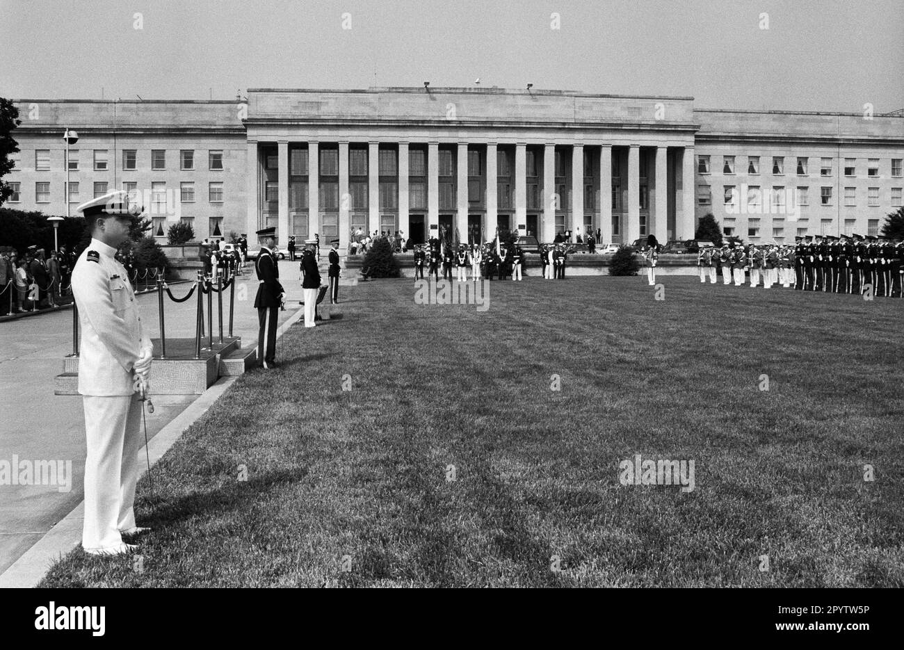 USA, Arlington, 02.07.1992 Archivio: 34-59-24 per il tuo archivio! Foto: Vista del Pentagono (Dipartimento della Difesa) [traduzione automatica] Foto Stock