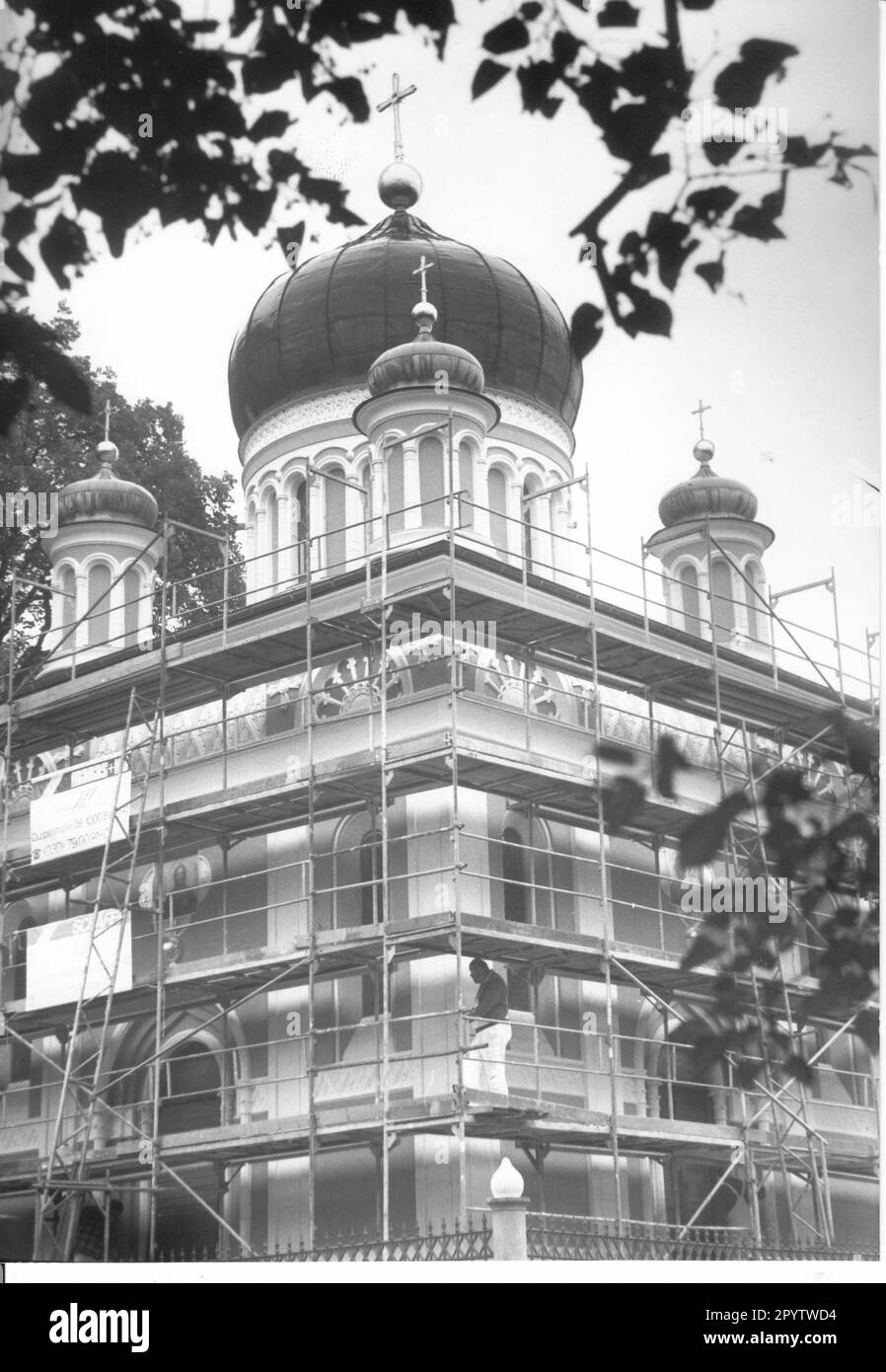 La chiesa ortodossa russa di Alexander Nevski Memorial sulla collina della cappella. Appartiene alla colonia russa Alexandrovka. Riqualificazione. Restauro. Church.chapel. Edifici storici. Sobborgo di Nauen. Foto: MAZ/Bernd Gartenschläger, 02.09.1993 [traduzione automatica] Foto Stock