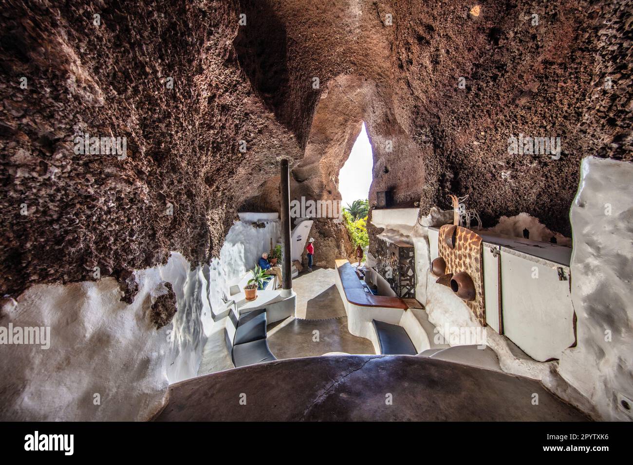 Spagna, Isole Canarie, Lanzarote. Nazaret. Casa su rocce laviche costruite dall'architetto Jesus Soto su un'idea di Cesar Manrique. Museo, Foto Stock