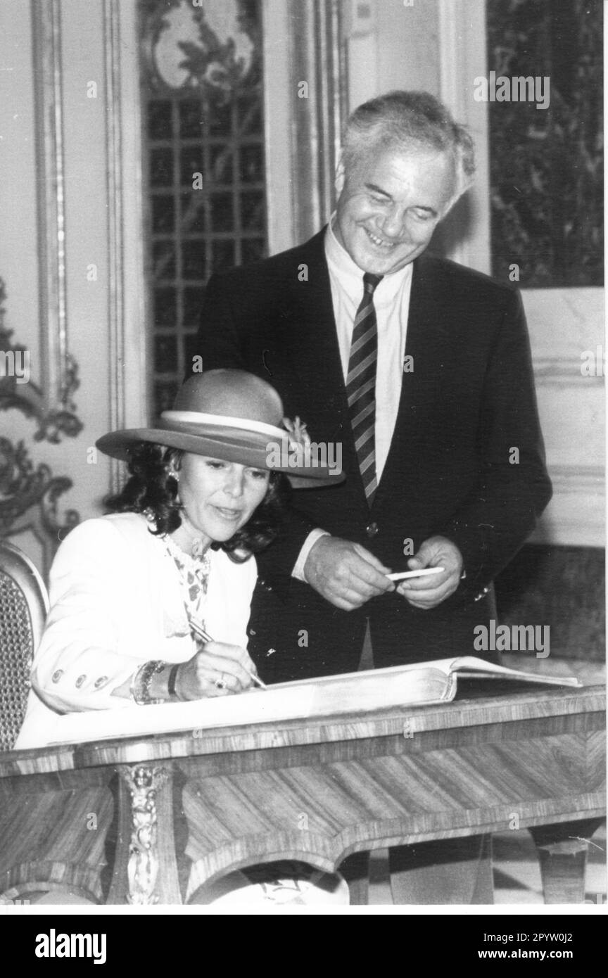 Regina Silvia di Svezia in visita a Potsdam. Manfred Stolpe sulla destra. Tempo di risposta/durata. Foto: Michael Hübner, 07.09.1991 [traduzione automatica] Foto Stock