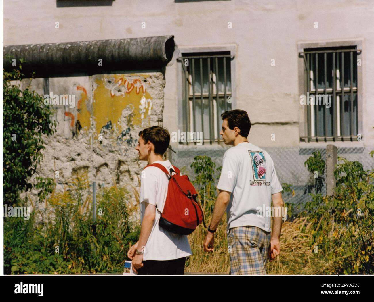 Ex corso del muro al Niederkirchnerstraße.There sono ancora originali parti del muro e Maureste da vedere.photo:MAZ/Bernd Gartenschläger, 1995 [traduzione automatica] Foto Stock