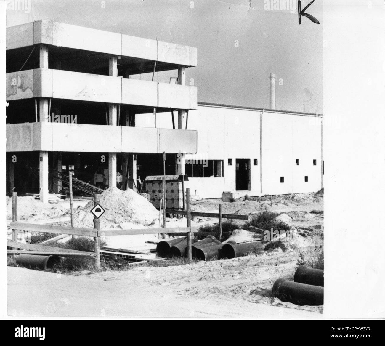 Cantiere. Nuova costruzione della lavanderia a Potsdam. Foto: MAZ/Archivio, settembre 1975 [traduzione automatica] Foto Stock