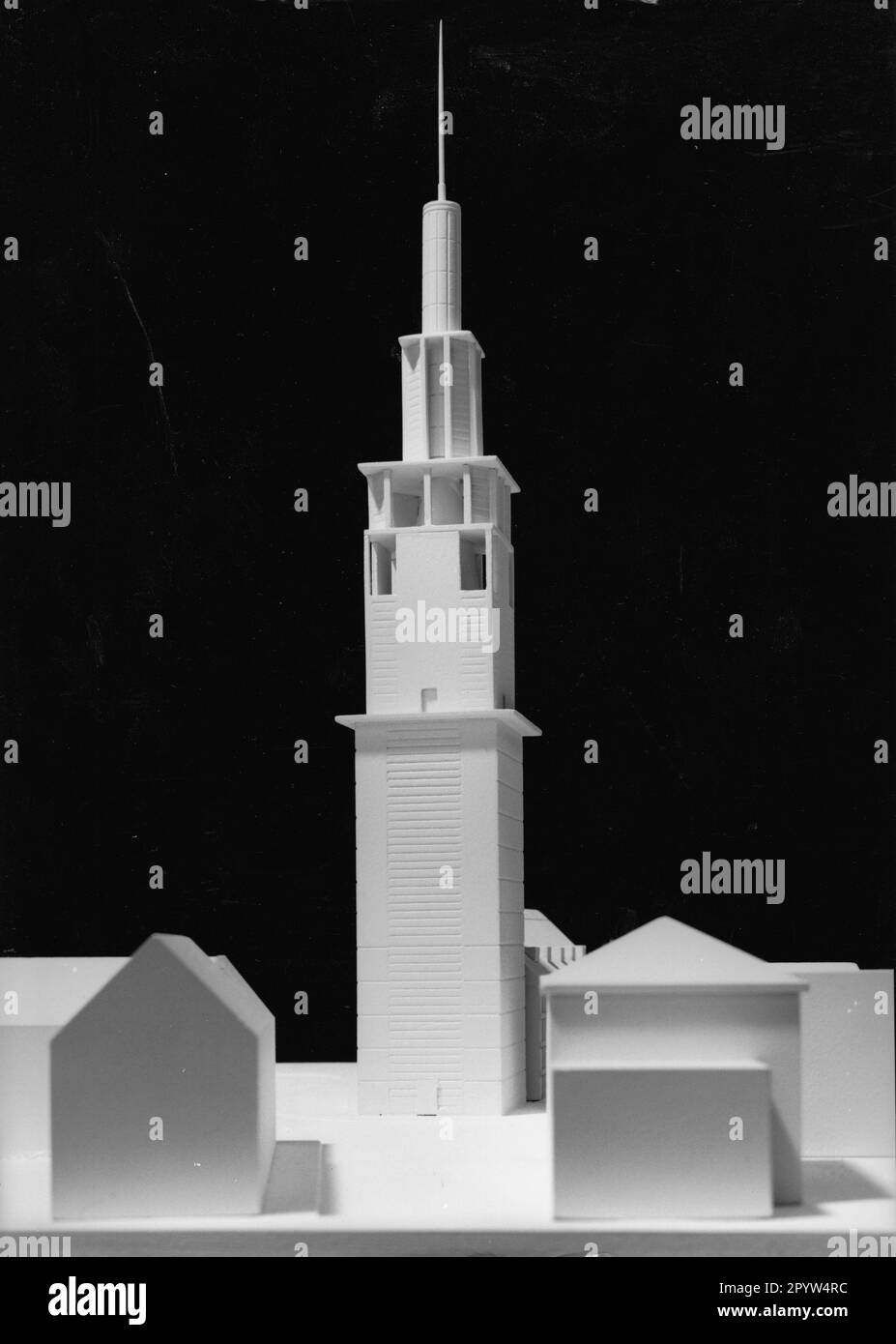 Vincitore del design di Augusto Romano Burelli per la nuova Chiesa dello Spirito Santo a Potsdam. Architettura competition.Model. Costruire project.Holy Spirit Chiesa. Foto: MAZ/GFW(Grundwert Gesellschaft),29,08..1995 [traduzione automatica] Foto Stock