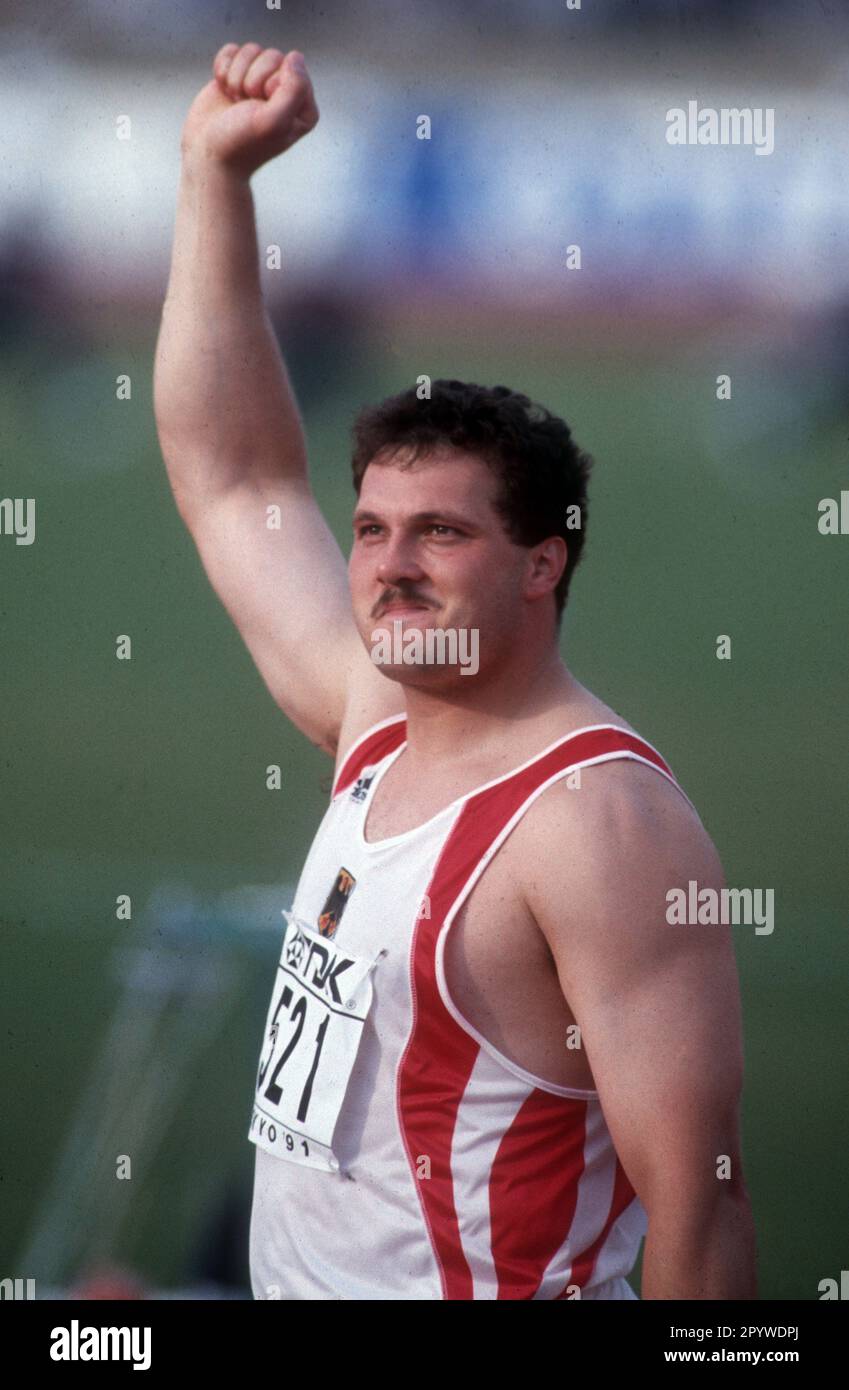 World Athletics Championships 1991 a Tokyo. Colpo di martello: Heinz Weis (Deut.). 25.08.1991. [traduzione automatica] Foto Stock