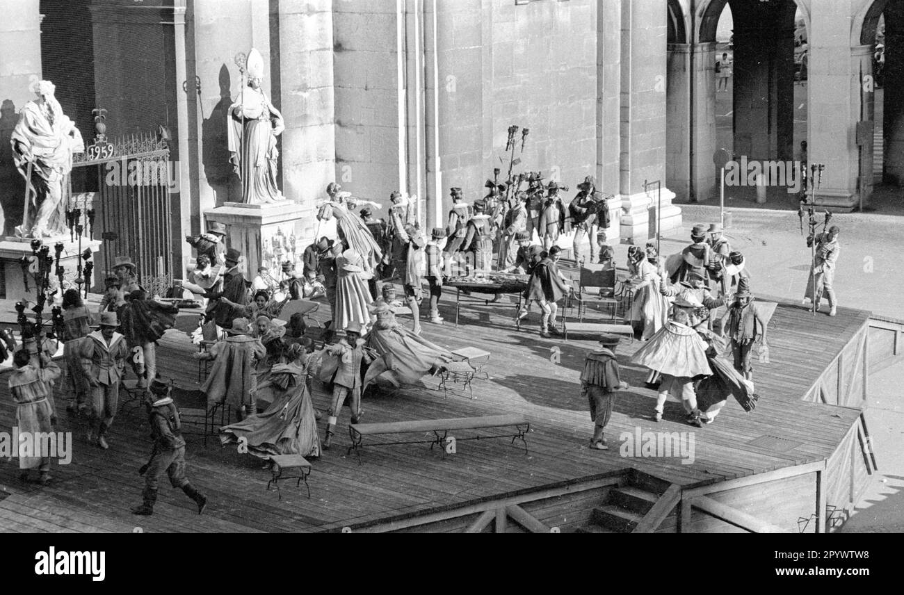 «Prestazioni di ''Jedermann. Das Spiel vom Sterben des Reichen Mannes''' (''Everyman. The Play About the Death of the Rich Man'') al Salzbug Festival in Piazza della Cattedrale.' Foto Stock