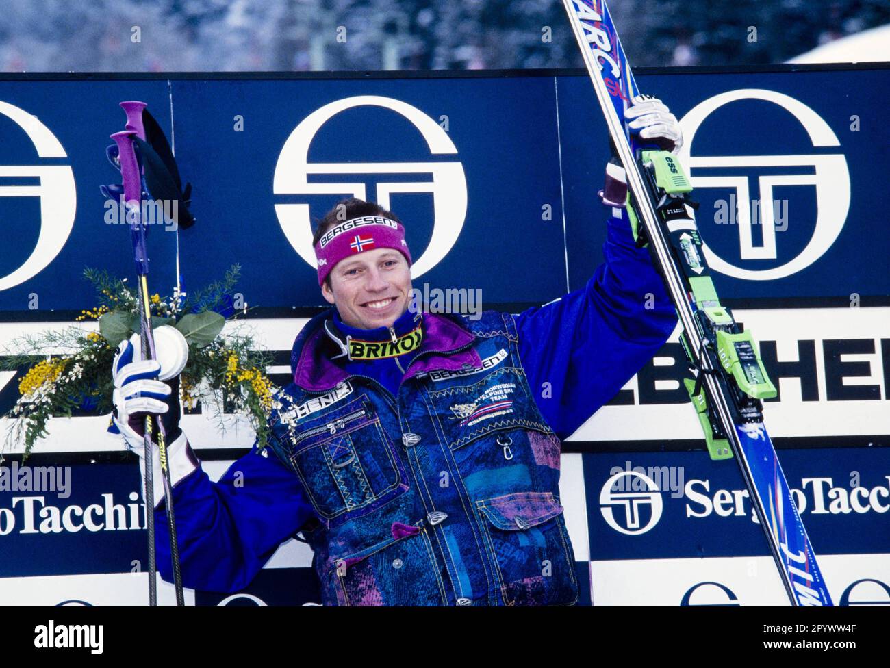 Coppa del mondo di sci alpino 1993/1994 cerimonia di premiazione Kitzbuehel combinazione 16.01.1994 Lasse KJUS (Norvegia) FOTO: WEREK Press Photo Agency xxNOxMODELxREASExx [traduzione automatica]- AUSTRIA OUT Foto Stock