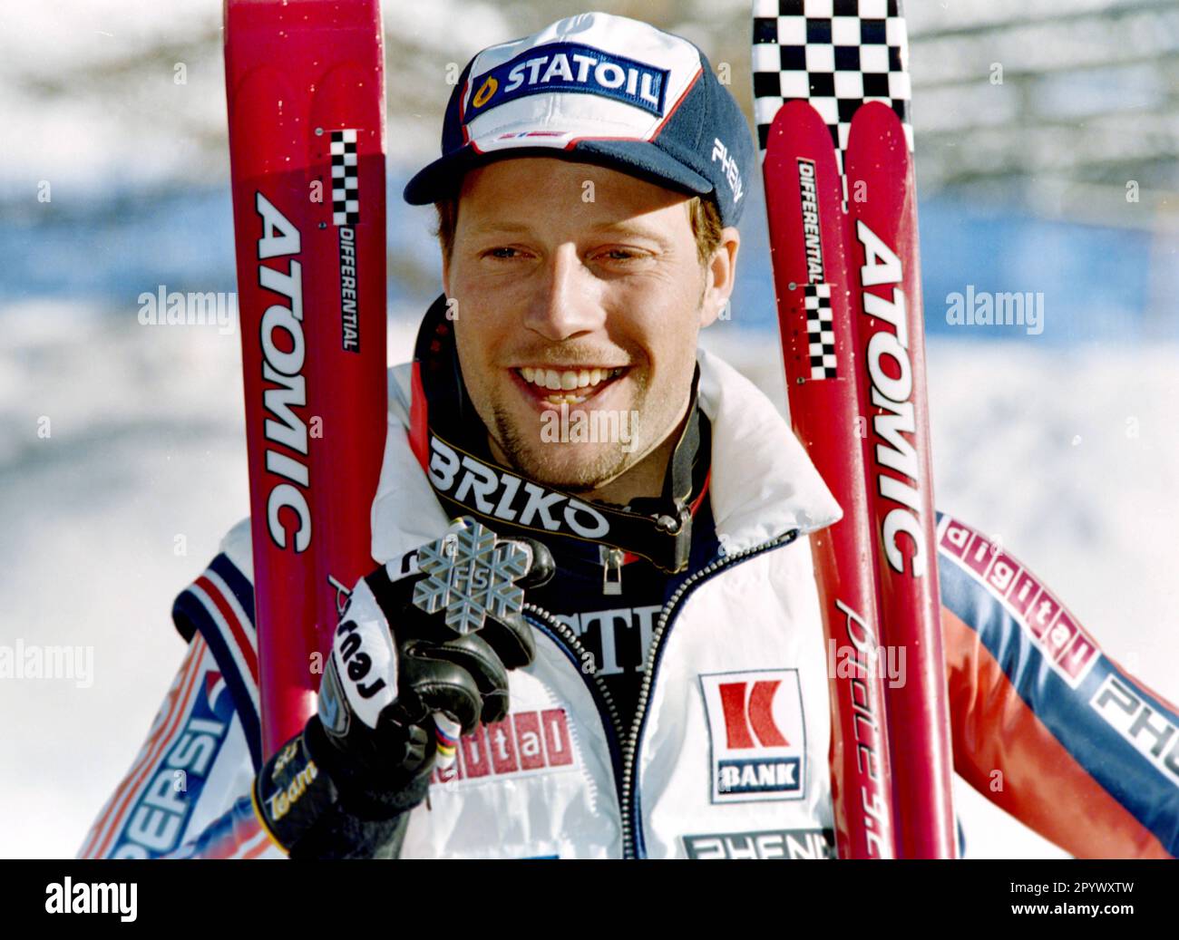 SKI ALPIN STAGIONE 96/97 Campionati del mondo 1997 Sestriere Downhill Men 08.02.1997 Lasse KJUS (NOR) presenta la sua medaglia d'argento. PHOTO: WEREK Press Photo Agency xxNOxMODELxRELEASExx [traduzione automatica]- AUSTRIA OUT Foto Stock