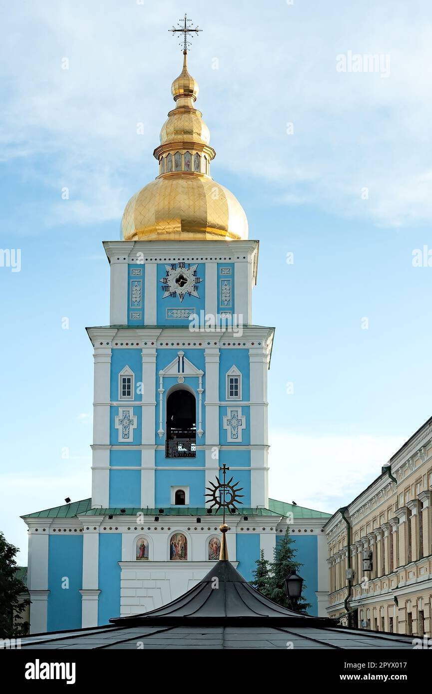 Il campanile di San Michele dorava la cattedrale ortodossa del XVIII secolo a Kiev, Ucraina Foto Stock