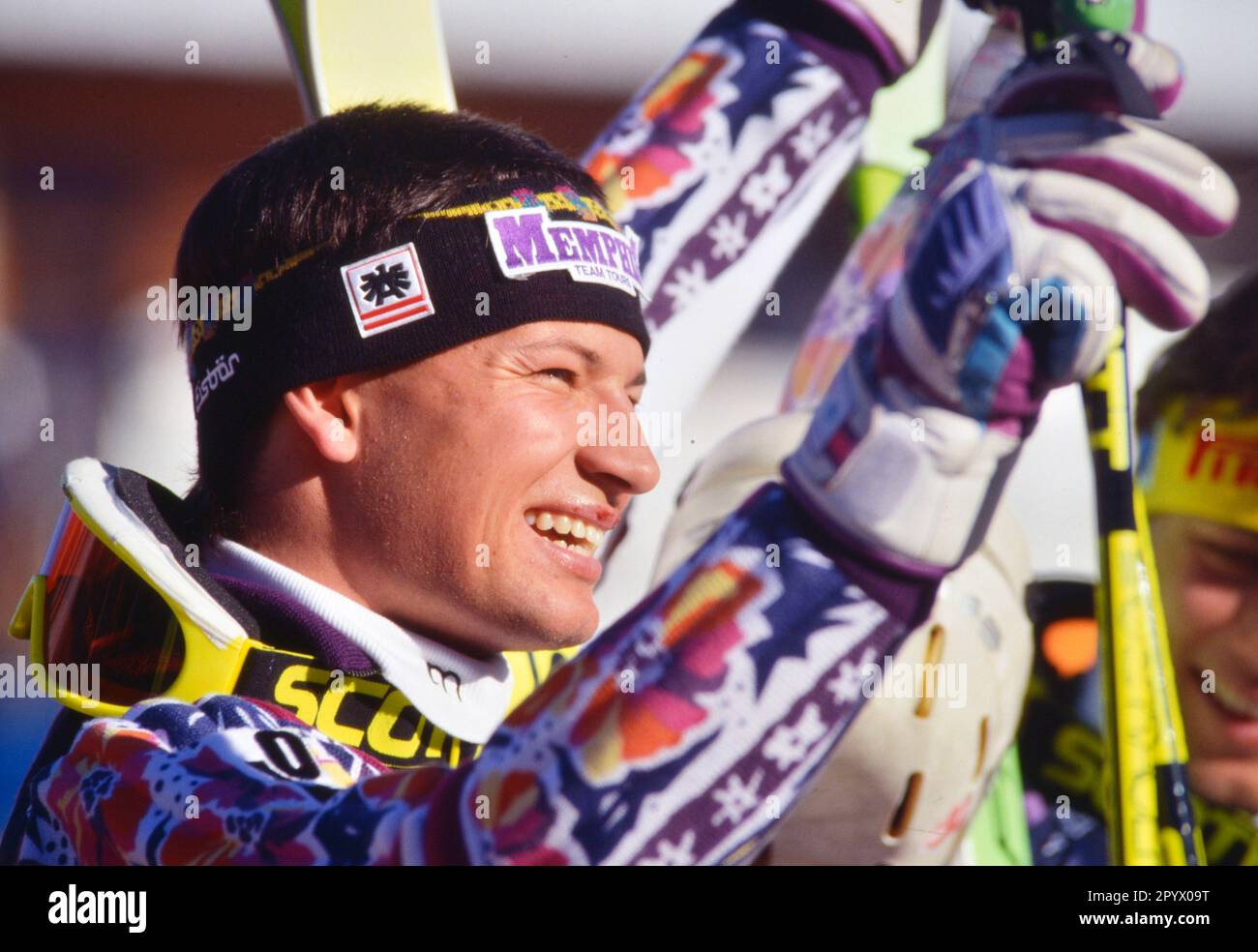 SKI ALPIN STAGIONE 90/91 Campionato del mondo 1991 Saalbach-Hinterglemm Super G uomini 23.01.1991 Stephan EBERHARTER (AUT) celebra il suo titolo di Campionato del mondo. XxNOxMODELxRELEASExx [traduzione automatica]- AUSTRIA OUT Foto Stock