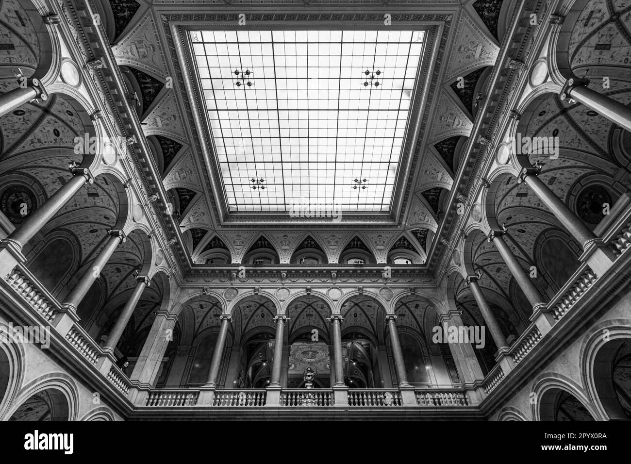 Lucernario e archi rotondi all'Università delle Arti applicate e Museo, MAK, fotografia in bianco e nero, Vienna, Austria Foto Stock