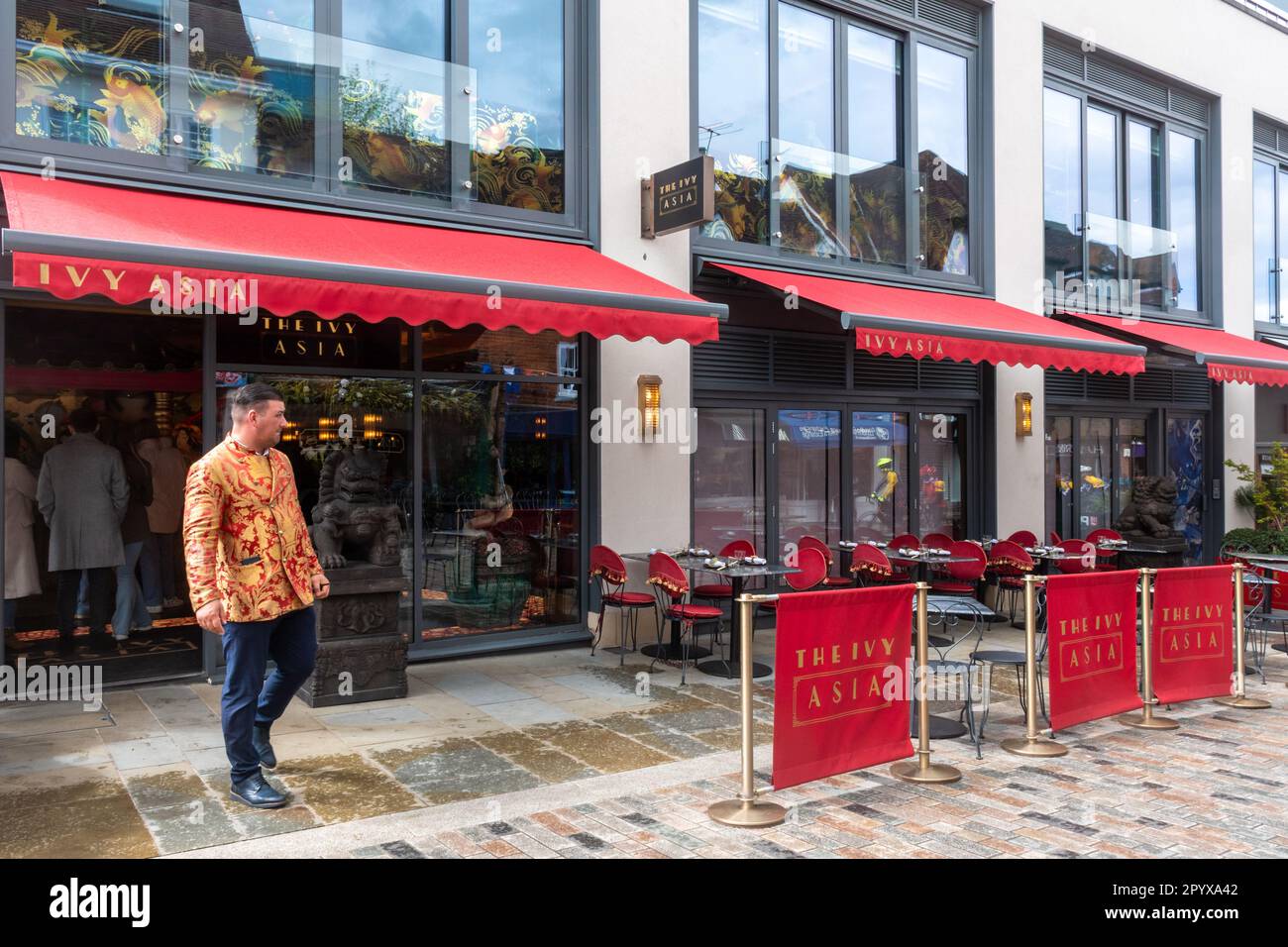 Il ristorante Ivy Asia si trova nel centro di Guilford, nel quartiere Tunsgate, Surrey, Inghilterra, Regno Unito Foto Stock