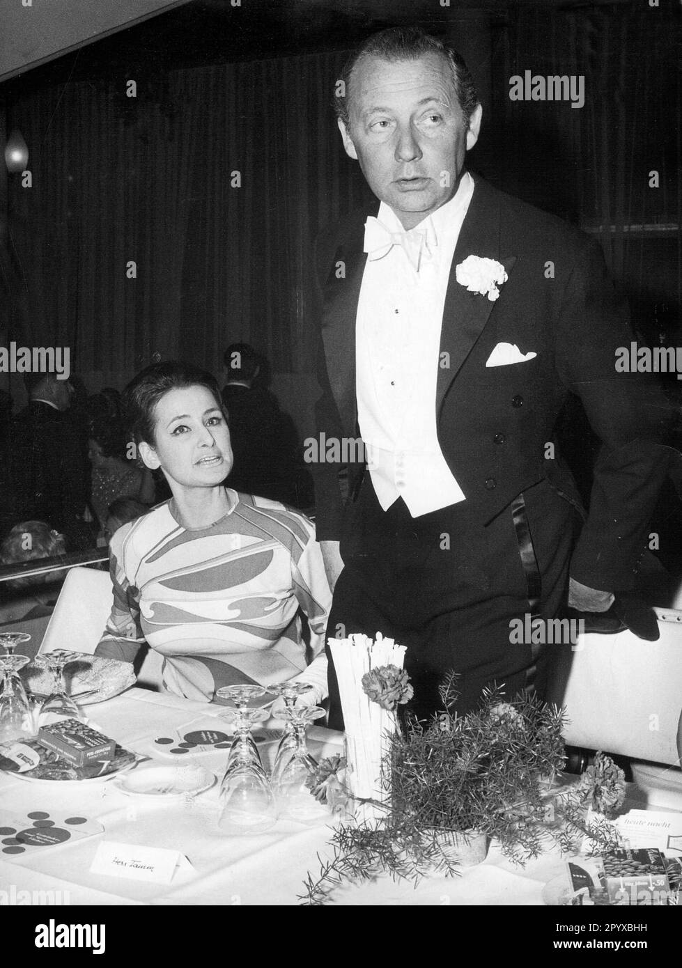 Editore Axel Caesar Springer in un tuxedo in occasione di festa. [traduzione automatica] Foto Stock