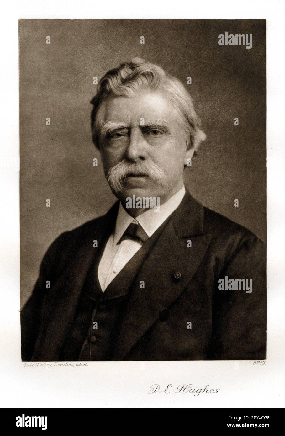 David Edward Hughes (1831-1900), ingegnere e fisico britannico. Fotografia di Elliot e Fry, Londra. Foto: Heliogravure, Corpus Imaginum, Hanfstaengl Collection. [traduzione automatica] Foto Stock