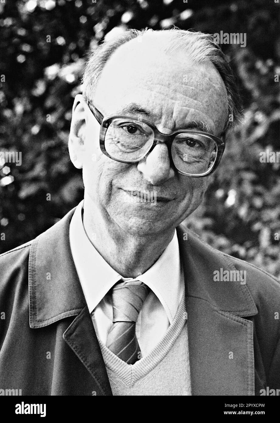 Heinrich Albertz (1915-93), teologo e politico tedesco (SPD). Fu sindaco di Berlino 1966-67. Foto non datata, probabilmente scattata negli anni '1980s. [traduzione automatica] Foto Stock