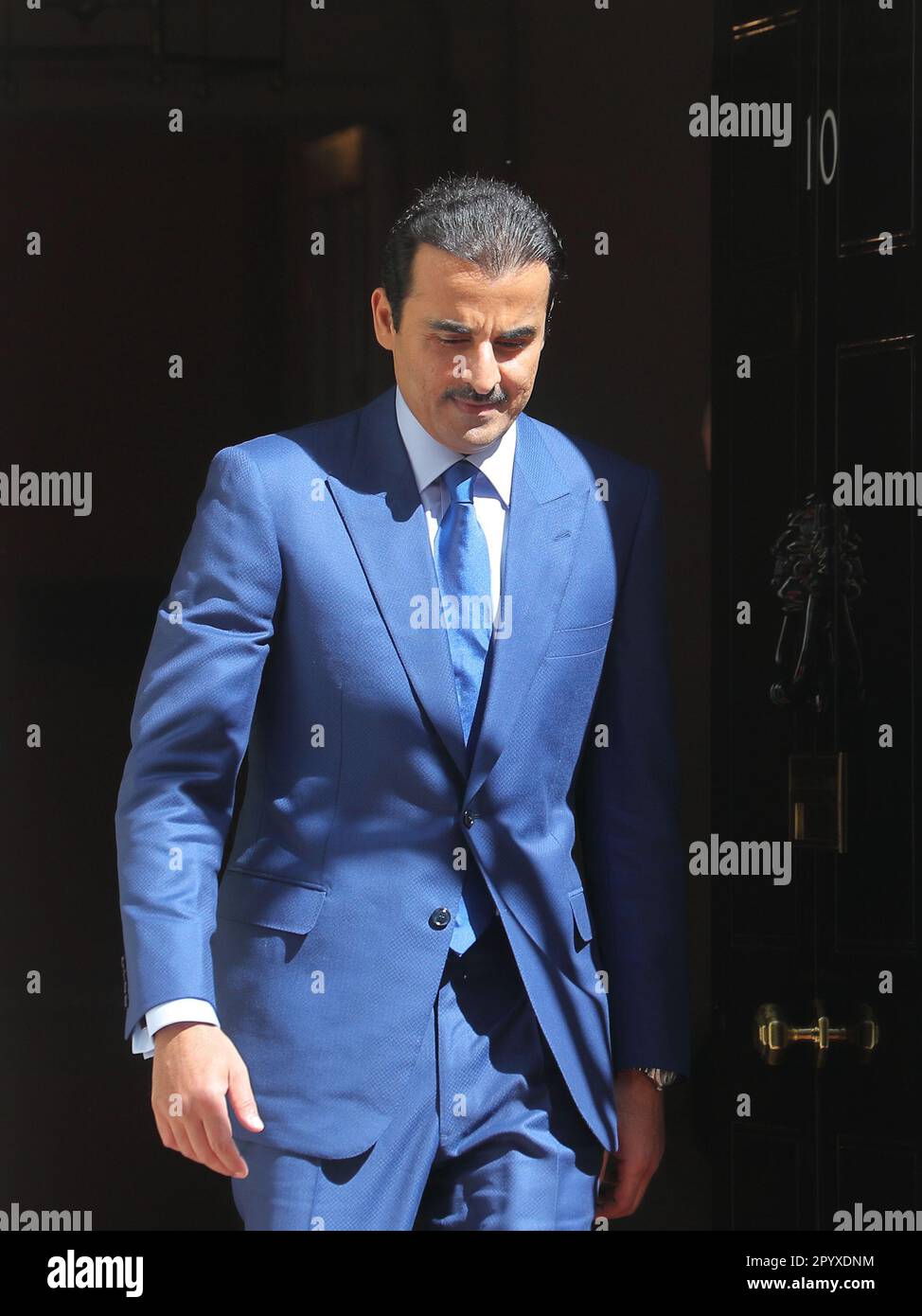 Londra, Regno Unito. 5th maggio, 2023. Sheikh Tamim bin Hamad al Thani, Emir del Qatar, visita Downing Street n. 10. Credit: Uwe Deffner/Alamy Live News Foto Stock