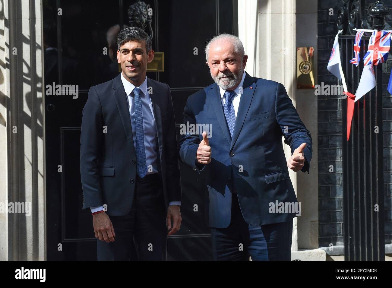Londra, Regno Unito. 5th maggio, 2023. Luiz Inacio Lula da Silver Presidente del Brasile a Downing Street per incontrare il primo Ministro Rishi Sunak alla vigilia dell'incoronazione di Re Carlo III Credit: MARTIN DALTON/Alamy Live News Foto Stock