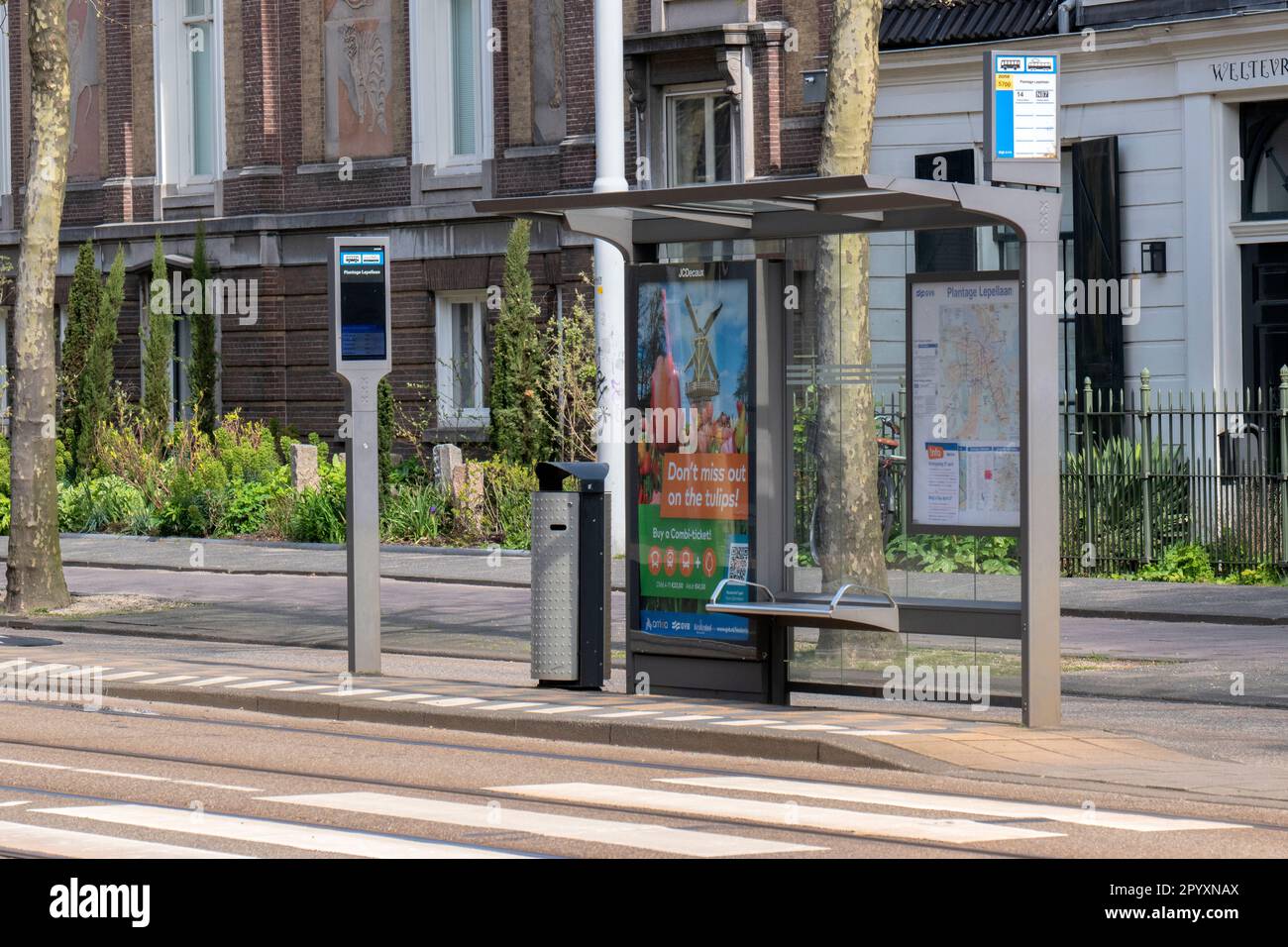 Fermata del tram Plantage Lepellaan ad Amsterdam, Paesi Bassi, 27-4-2023 Foto Stock