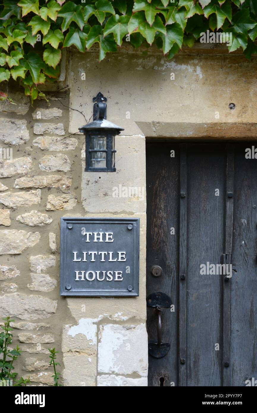 Una targa di nome 'Little House' Regno Unito Foto Stock