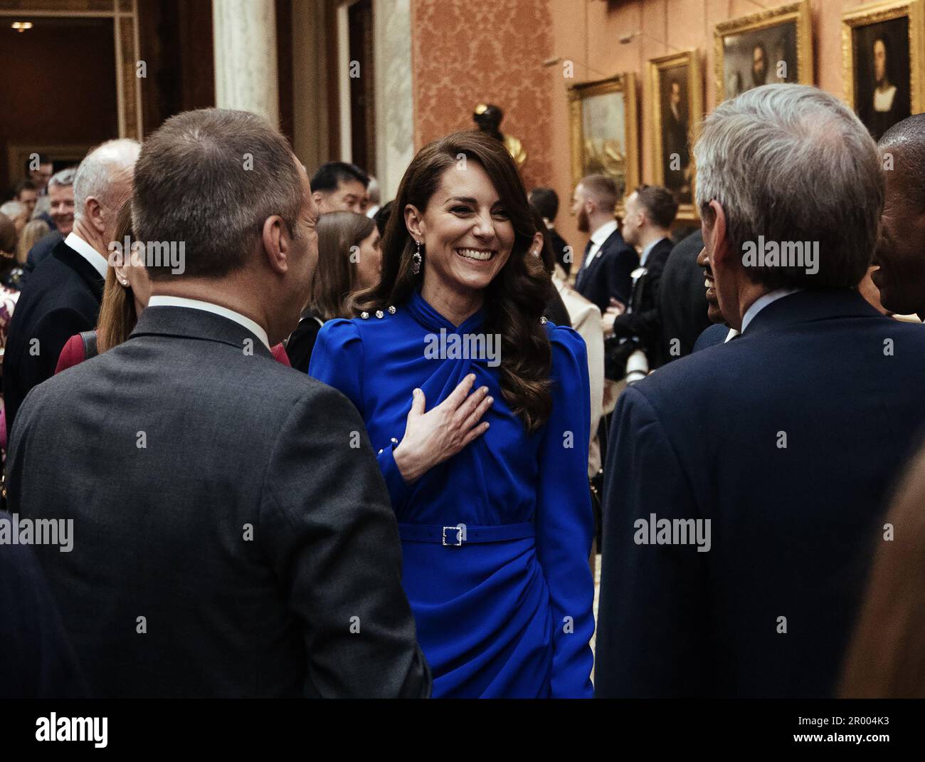 Londra, Regno Unito. 05th maggio, 2023. Catherine, Principessa del Galles, parla agli ospiti durante un ricevimento a Buckingham Palace per gli ospiti stranieri che partecipano all'incoronazione di Re Carlo III il 5 maggio 2023 a Londra, Inghilterra. Photo by the Royal Family/UPI Credit: UPI/Alamy Live News Foto Stock