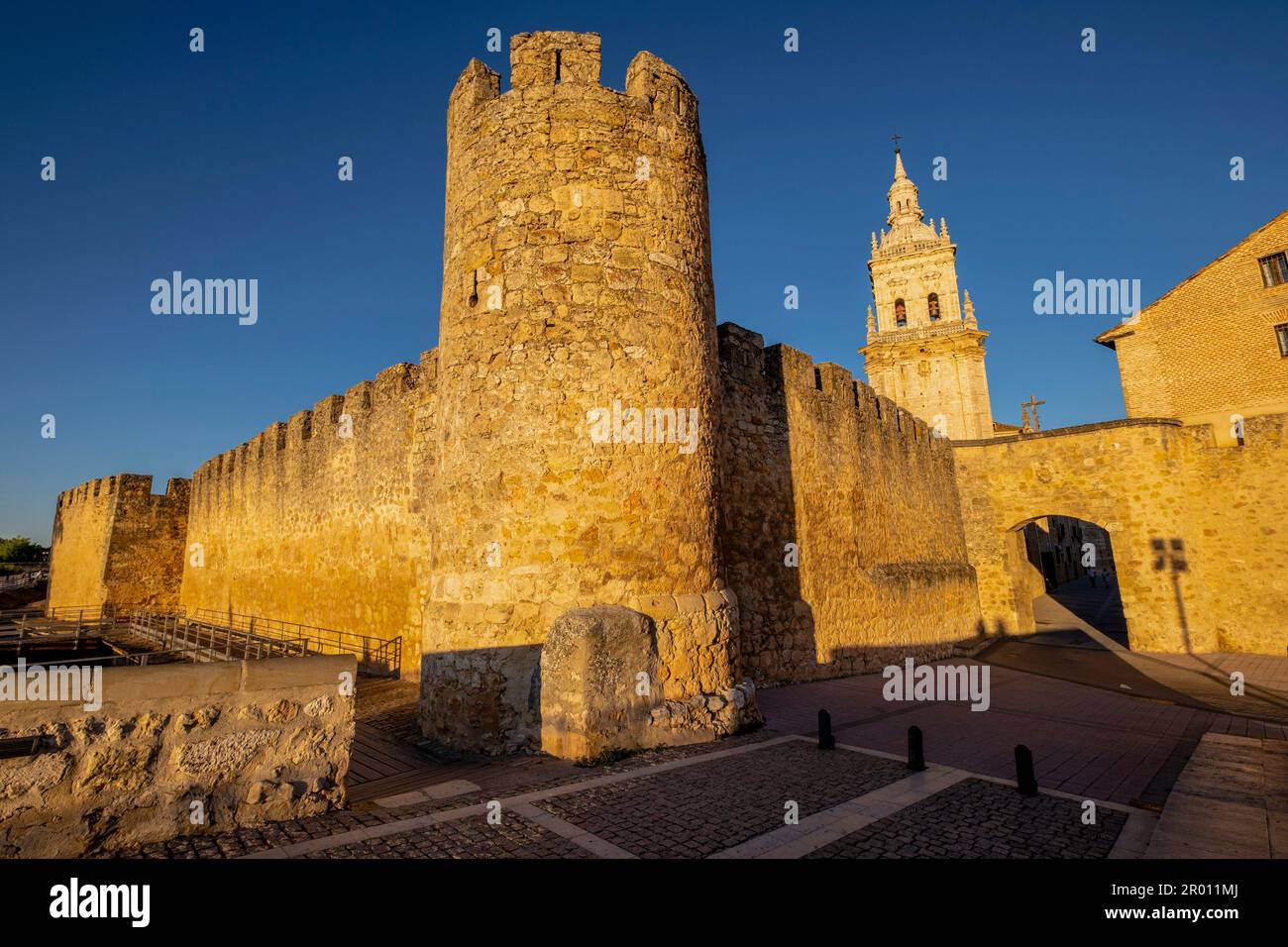 murallas medievales, Puerta de San Miguel, El Burgo de Osma, Soria, comunidad autónoma de Castilla y León, Spagna, Europa Foto Stock